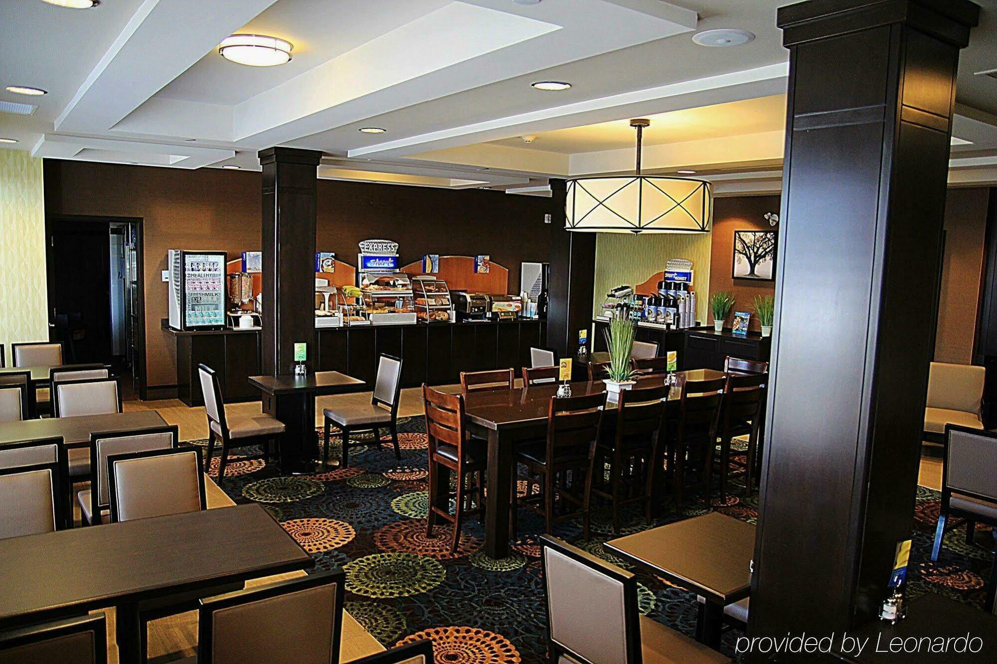 Holiday Inn Express And Suites Timmins By Ihg Exterior photo